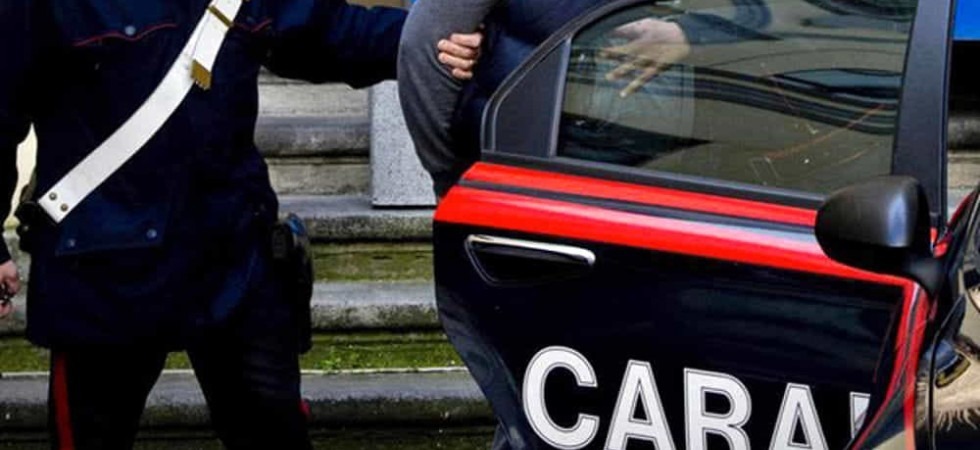 Era già stato fermato e si doveva anche presentare in caserma per firmare, ma intanto spacciava